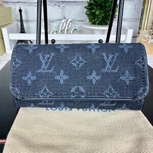 Louis Vuitton Denim key cles 4 Key holder fob keychain Excellent!!